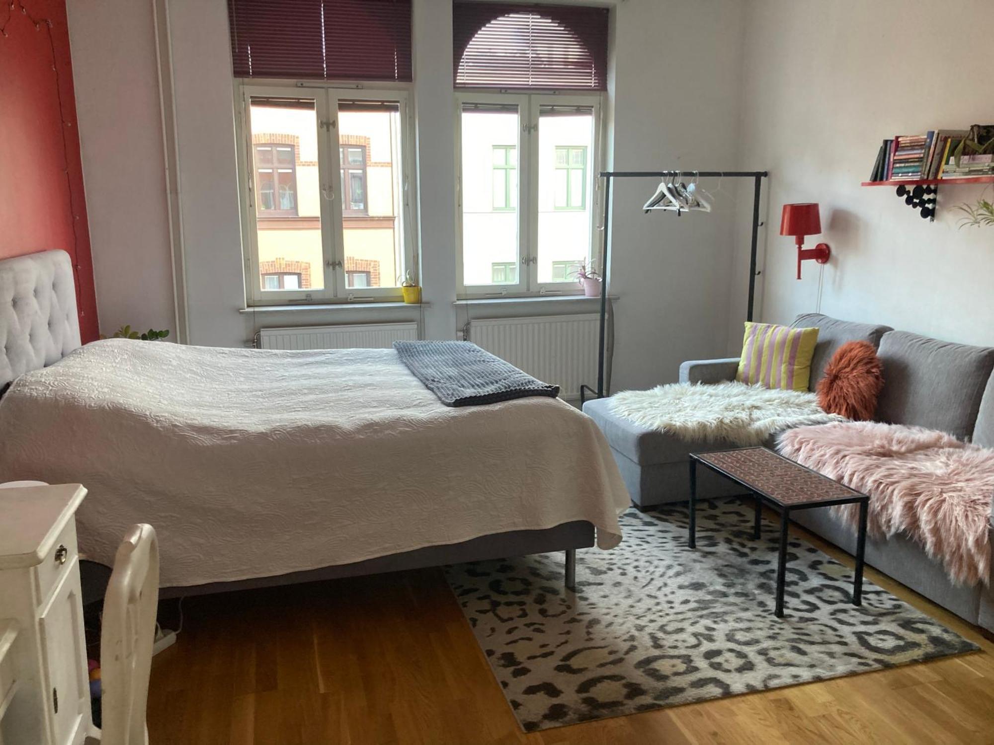 Rum Med Eget Badrum Och Stort, Delat Koek,Centralt I Malmoe A Room In An Apartment, Own Bathroom And Kitchen Shared With A Family Экстерьер фото